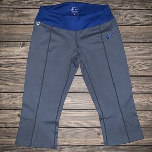 Nike Dry Fit Cropped Athletic Leggings